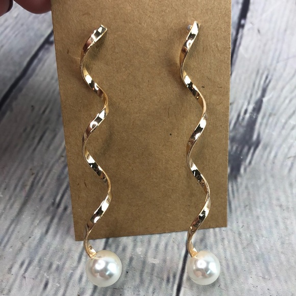 unbranded Jewelry - 5/$25 Boho gold tone spiral faux Pearl bead linear statement earrings